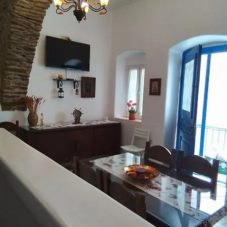 το πέτρινο Kythnos